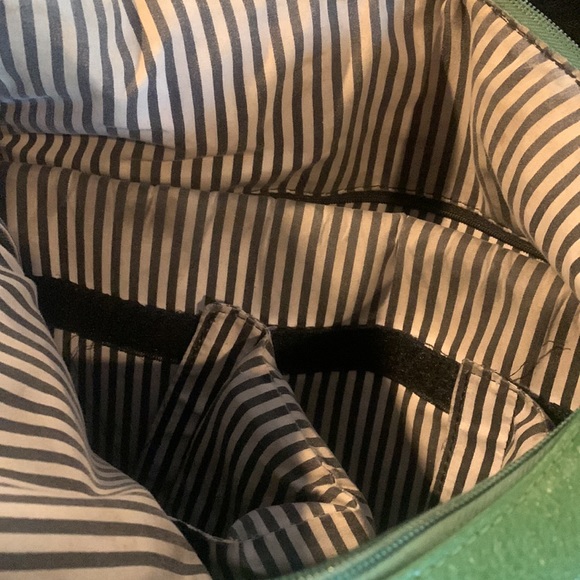 Girls Day Out Kelly green camera bag - Picture 8 of 11